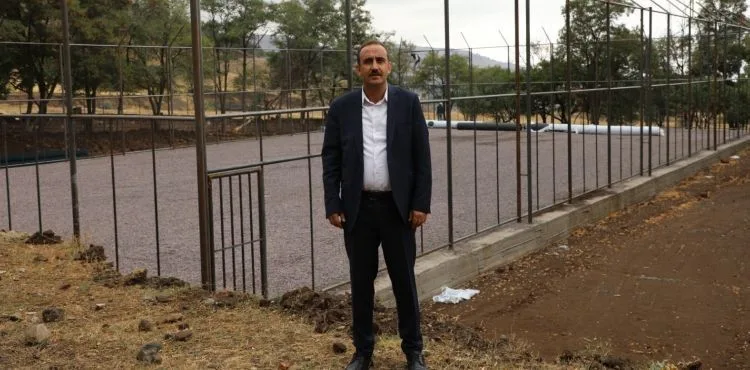 İncesu Belediyesi’nden 5 mahalleye halı saha