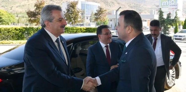 '2030 VİZYONUYLA MOBİLYA SEKTÖRÜNÜN GELECEĞİ' SANTEK TOPLANTISI KAYSERİ OSB’DE GERÇEKLEŞTİRİLDİ