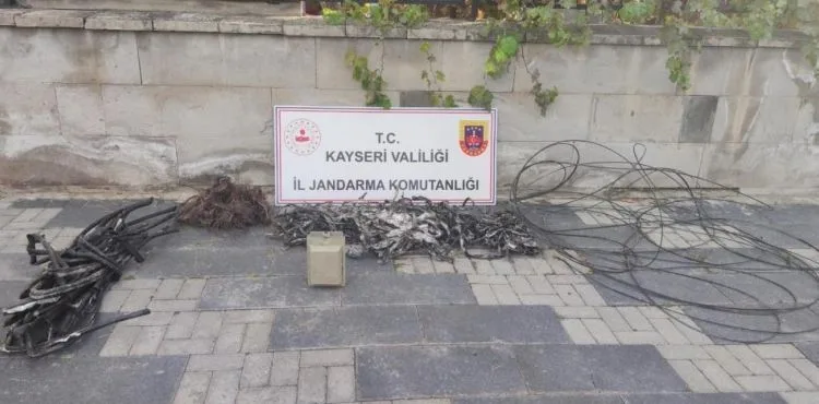 Kablo hırsızlıkları suçüstü yakalandı