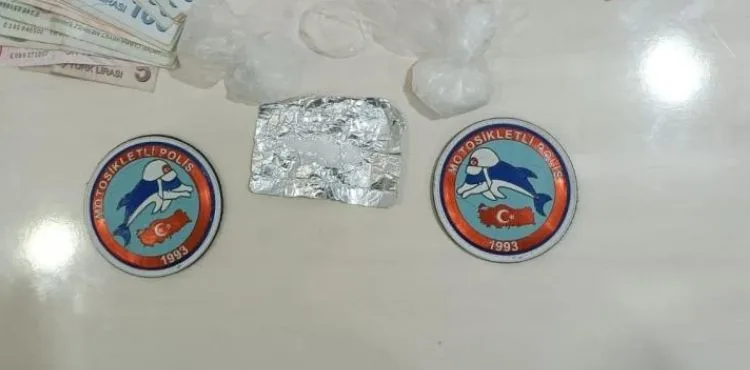 Şüphelenilen şahsın üzerinden uyuşturucu çıktı