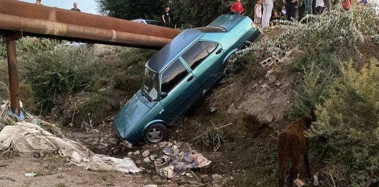 Çocukların otomobil gezintisi kanalda bitti