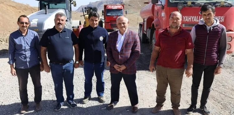 YAHYALI ALADAĞLAR’DA YOL YAPIM ÇALIŞMASI DEVAM EDİYOR