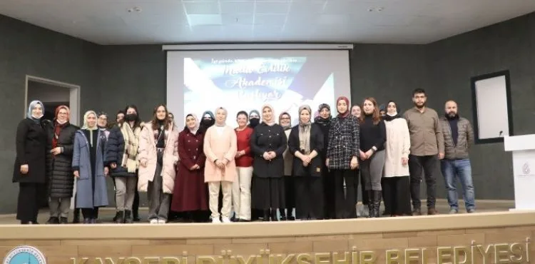 BÜYÜKŞEHİR’DEN “MUTLU EVLİLİK” AKADEMİSİ