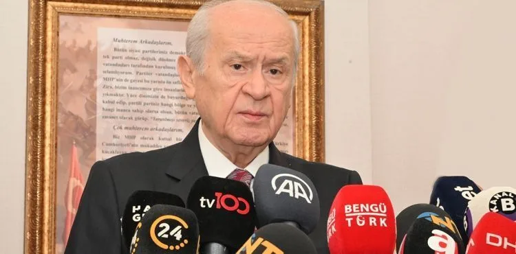 Bahçeli: '(Başörtüsü hakkında) Bu hak kullanılmaktadır, bunun geriye dönüşü söz konusu olamaz'