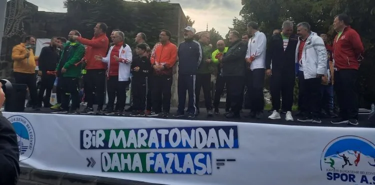 Uluslararası Kayseri Yarı Maratonu başladı