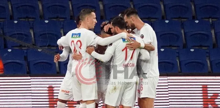 Başakşehir Sivasspor'a 2-0 mağlup oldu!
