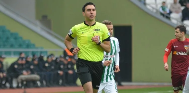 Kayserispor – Galatasaray maçını Arda Kardeşler yönetecek
