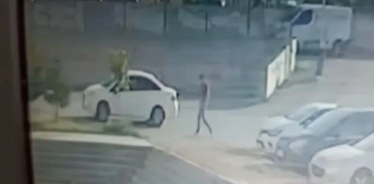 Kayseri’de cemevi merdivenlerine balta ve çanta bırakıldı