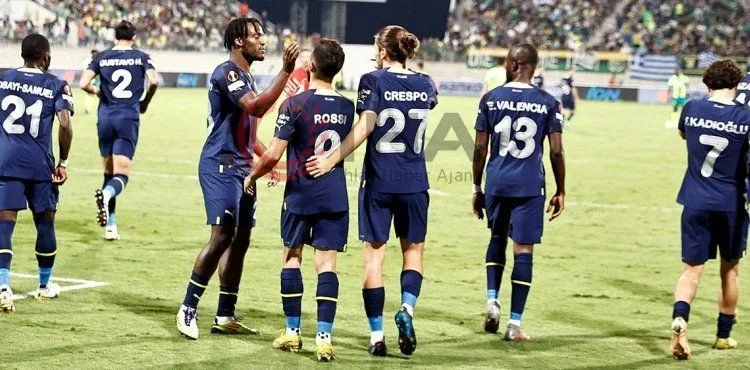 Fenerbahçe liderliği bırakmadı, turu garantiledi!