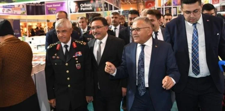 5. KAYSERİ KİTAP FUARI, KAPILARINI KİTAPSEVERLERE AÇTI