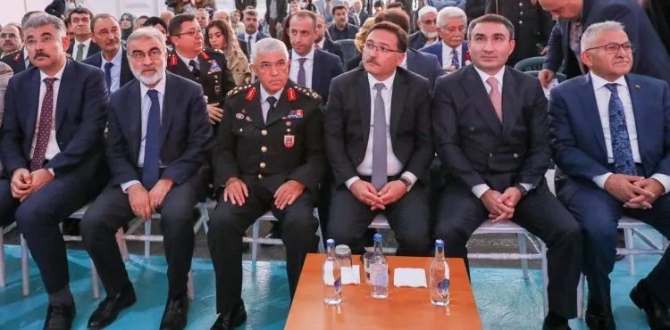 Vali Gökmen Çiçek 5.Kayseri Kitap Fuarının Açılışına Katıldı
