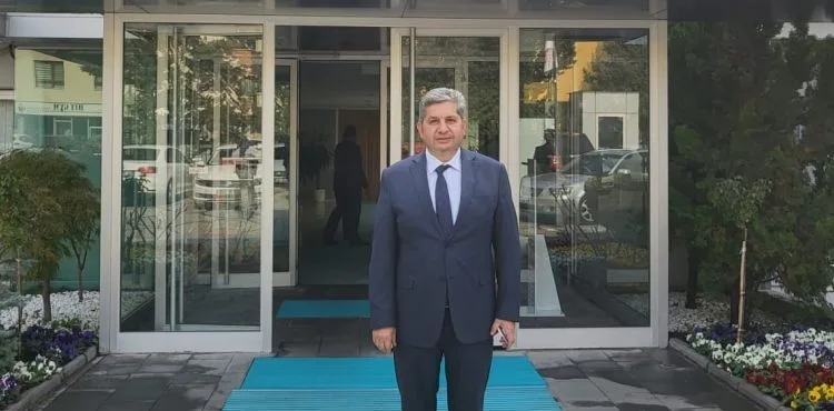 BAŞKAN ALTUN, BÜNYAN'DA YAPIMI PLANLANAN KAPALI YÜZME HAVUZU İÇİN MÜJDEYİ VERDİ