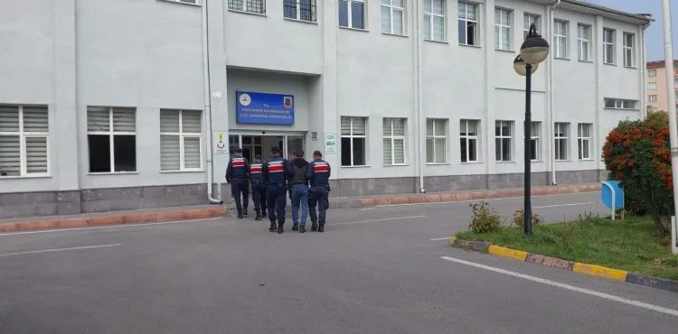 DEAŞ operasyonunda 2 kişi yakalandı