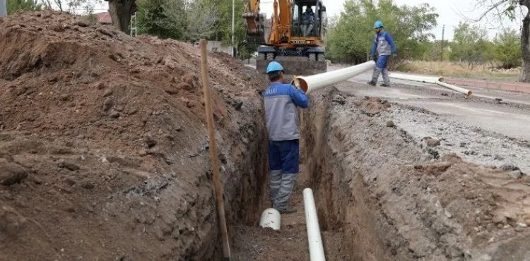 KASKİ, TALAS REŞADİYE’DE İÇME SUYU HATLARINI YENİLİYOR