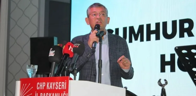 Özgür Özel: “Kayseri iktidara kepçeyle vermiş, iktidar Kayseri’ye çay kaşığını fazla görmüş”