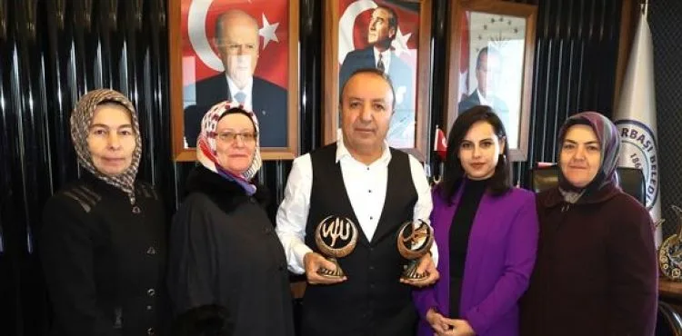 KADIN GİRİŞİMCİLERDEN BAŞKANA TEŞEKKÜR ZİYARETİ