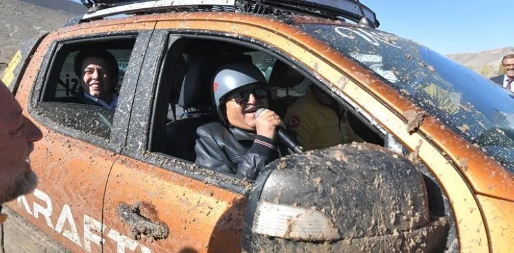 BAŞKAN BÜYÜKKILIÇ, NESEF KESEN 1’İNCİ OFF ROAD FESTİVALİ’NE KATILDI