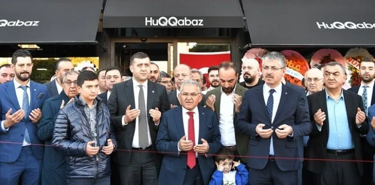 BÜYÜKKILIÇ, YENİ ALIŞVERİŞ MERKEZİ’Nİ GEZDİ, ESNAF VE VATANDAŞLA BULUŞTU
