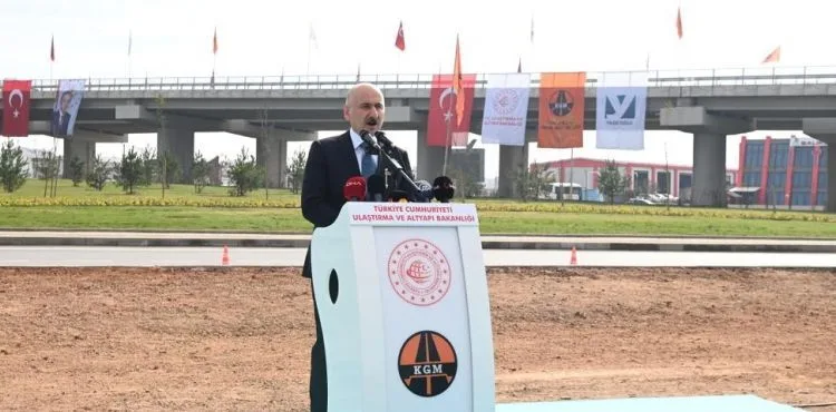 ULAŞTIRMA VE ALTYAPI BAKANI KARAİSMAİLOĞLU: -BANDIRMA GİRİŞİ KÖPRÜLÜ KAVŞAĞI VE BAĞLANTI YOLLARI İLE ULAŞIM GÜVENLİĞİ SAĞLANDI