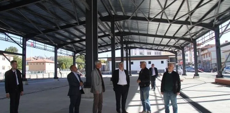 BÜNYAN'DA ÇALIŞMALARI SONA GELEN MİNİ TERMİNAL VE KAPALI PAZAR YERİNDE İNCELEME YAPILDI