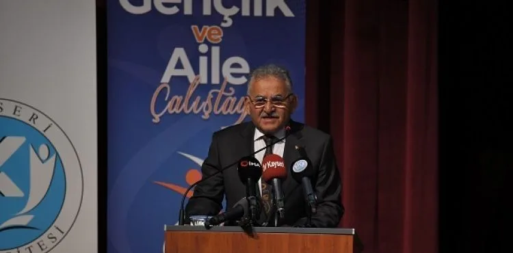 BAŞKAN BÜYÜKKILIÇ, GENÇLİK VE AİLE ÇALIŞTAYI’NA KATILDI