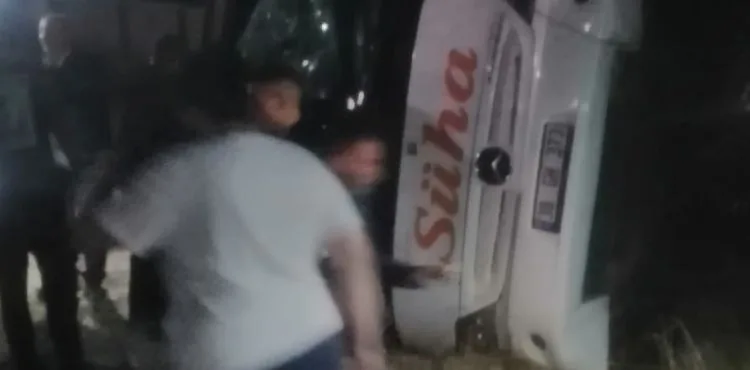 Kongre dönüşü feci kaza:20 yaralı