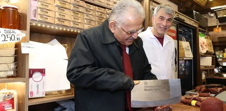 BAŞKAN BÜYÜKKILIÇ, PASTIRMA DOĞRAYARAK HÜNERLERİNİ SERGİLEDİ