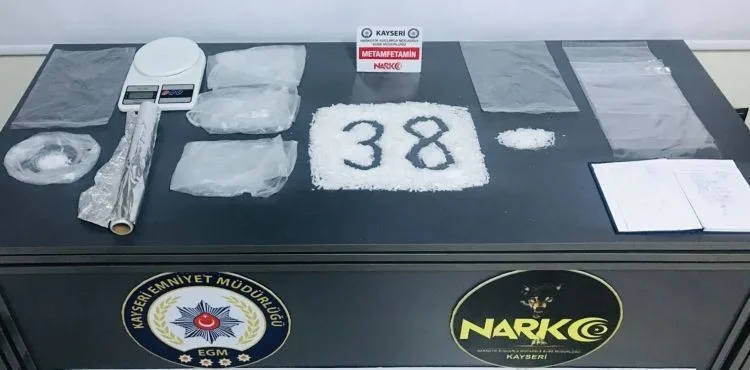 Kayseri’de 22 uyuşturucu satıcısı yakalandı