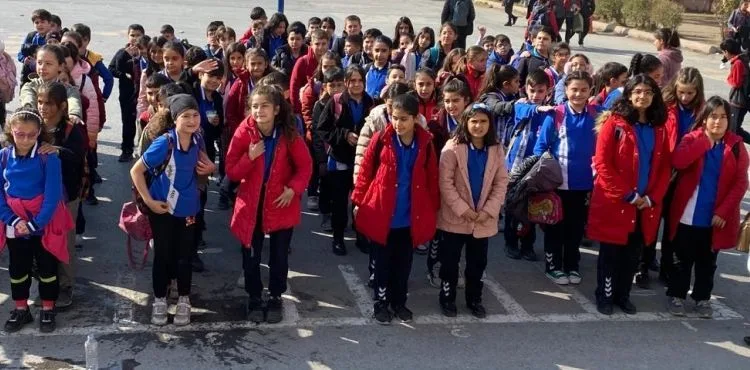 Öğrenciler 9 gün sürecek ara tatile girdi