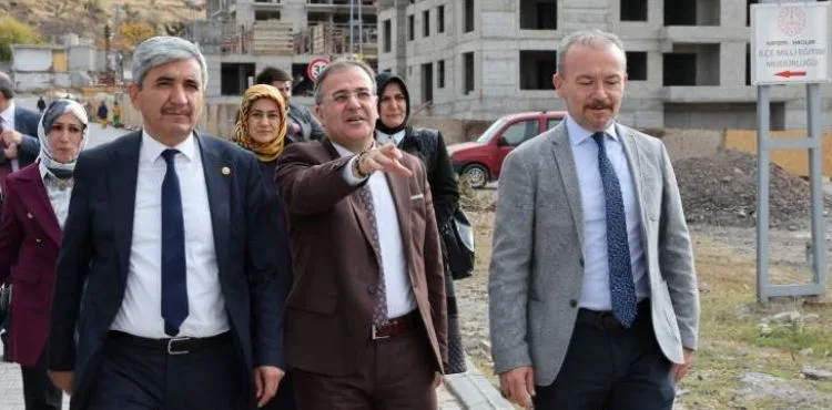 MERSİN MİLLETVEKİLİ TAŞKIN HACILARDAN ALTILI MASAYA TEPKİ GÖSTERDİ
