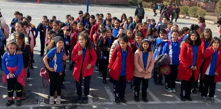 Öğrenciler 9 gün sonra tekrar ders başı yaptı