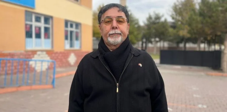 Ayhan Öğretmen’den ara tatilde fedakar davranış