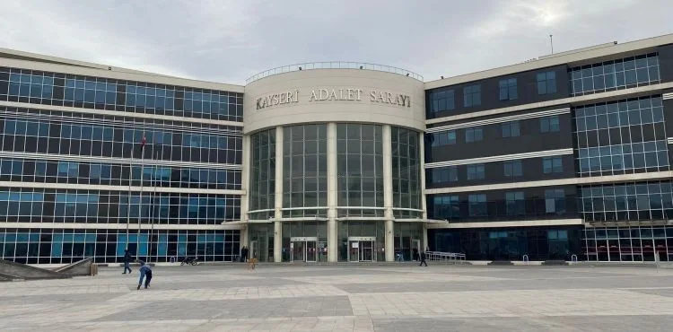 Hırsızlık ve yağma suçuyla yargılanan şahıs hakim karşısına çıktı