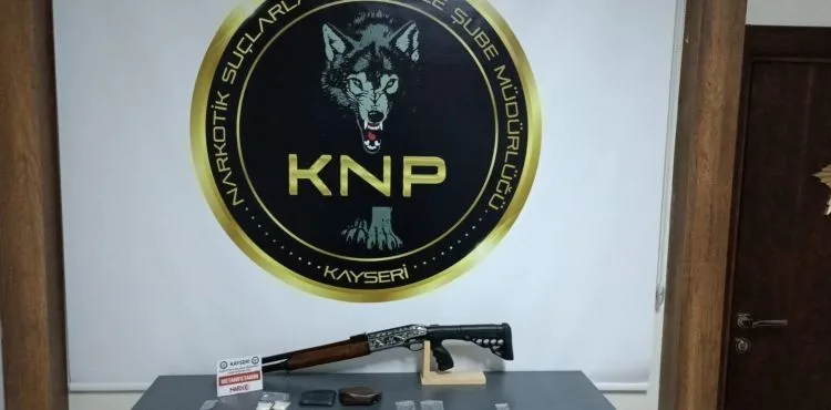 Uyuşturucu madde ticareti yapan 4 kişi gözaltına alındı