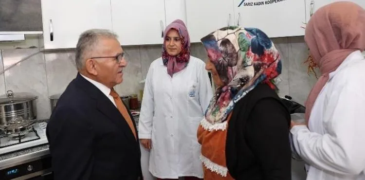 BÜYÜKKILIÇ, SARIZ’DA KADIN KOOPERATİFİ’Nİ VE ESNAFLARI ZİYARET ETTİ