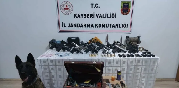 Jandarma, ruhsatsız silah imalathanesini ortaya çıkardı