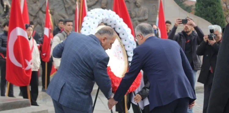 Kayseri’de Öğretmenler Günü için tören düzenlendi