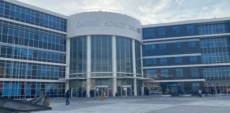 Nişanlısının eski sevgilisini yağmadan yargılanan sanık 4 yıl 7 ay hapis cezasına çarptırıldı