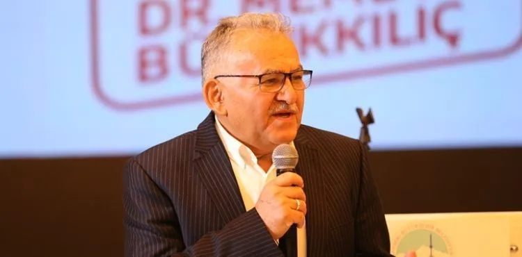 BAŞKAN BÜYÜKKILIÇ, HALK OTOBÜSÇÜLERİ İLE KUCAKLAŞTI