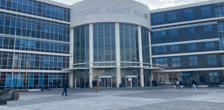 Kuaför işletmecisi uyuşturucu ticaretinden hakim karşısına çıktı
