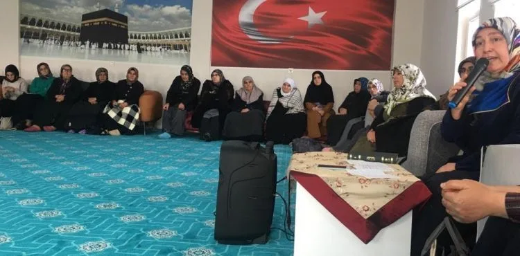 Kayseri İl Müftü Yardımcısı Yeşilhisar’da konferansa katıldı