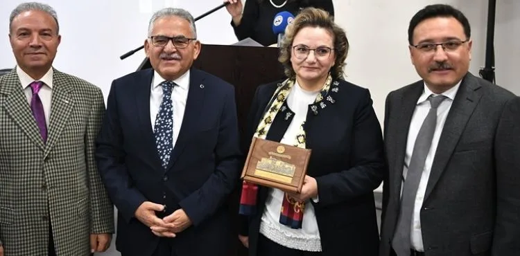 BAŞKAN BÜYÜKKILIÇ’TAN “İNSAN HAKLARI” VURGUSU