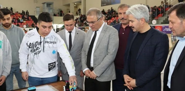 ‘Dene yap’ öğrencilerine ödülleri verildi