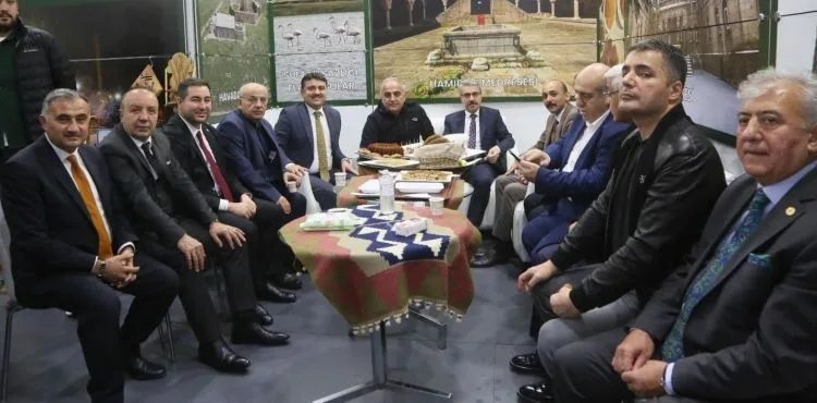 Binlerce Develili İstanbul’da buluştu