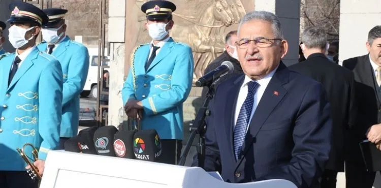 BAŞKAN BÜYÜKKILIÇ: “KAYSERİ 103 YILDIR AYNI YERDE, AYNI KARARLILIKLA VATANINA VE CUMHURİYETİNE SAHİP ÇIKIYOR”