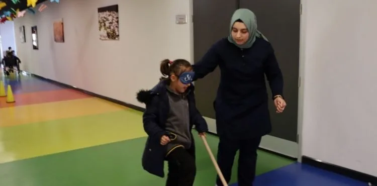 BÜYÜKŞEHİR’İN ENGELLERİ ORTADAN KALDIRAN MERKEZİ, ÖĞRENCİLERİ MİSAFİR EDİYOR