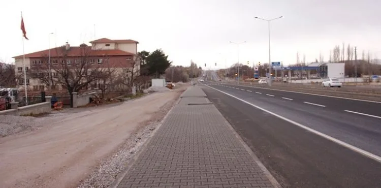 Bünyan girişinin çehresi modern ve estetik bir görüntüye kavuşturuluyor.