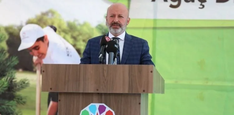 BAŞKAN ÇOLAKBAYRAKDAR; “BU YIL, 126 BİNDEN FAZLA AĞACI TOPRAKLA BULUŞTURDUK”