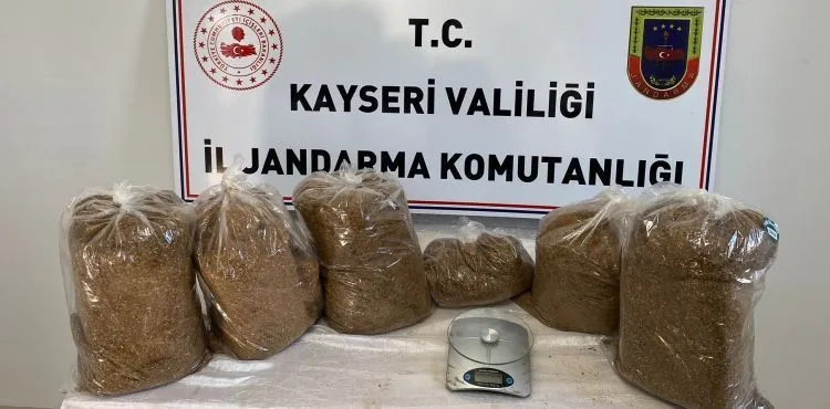 Satışa hazır 16 kilo 600 gram kaçak tütün ele geçirildi