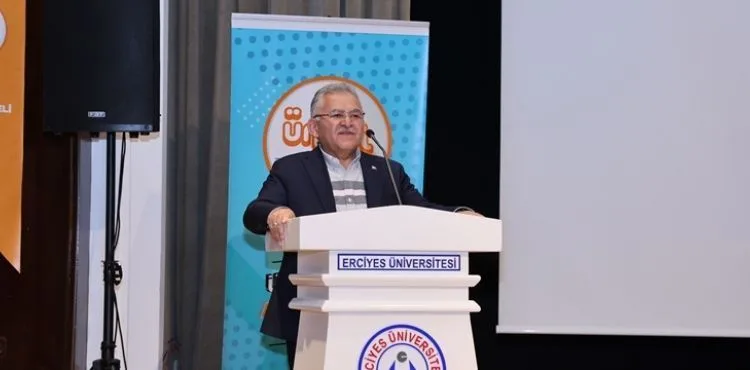 BAŞKAN BÜYÜKKILIÇ, KURAN-I KERİM’İ GÜZEL OKUMA YARIŞMASI’NDA GENÇLERLE BULUŞTU